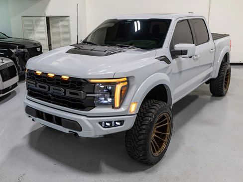 Used 2025 Ford F150 Raptor AWD/4WD image 5
