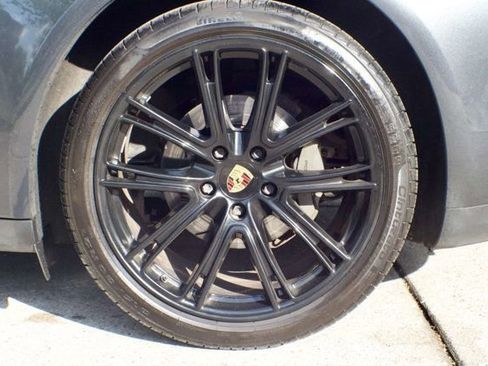 Used 2018 Porsche Panamera 4S AWD/4WD image 55