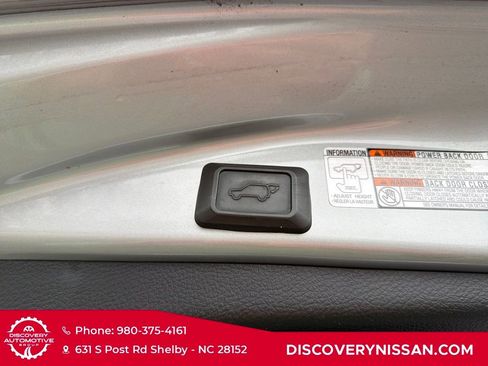 Used 2018 Toyota RAV4 XLE image 32