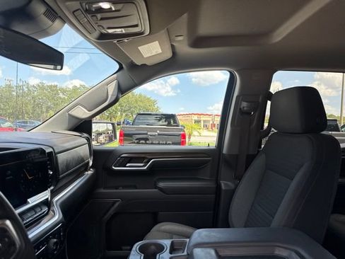Used 2023 Chevrolet Silverado 1500 LT AWD/4WD image 23