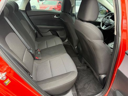 Used 2024 Kia Forte LXS w/ LXS Technology Package FWD image 15