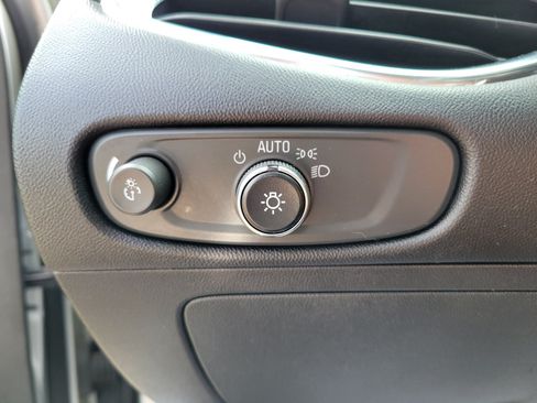 Used 2016 Chevrolet Malibu LT FWD image 19
