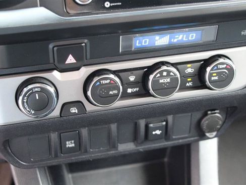 Used 2021 Toyota Tacoma SR AWD/4WD image 28