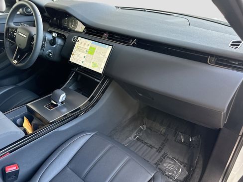 Used 2026 Land Rover Range Rover Evoque S image 30