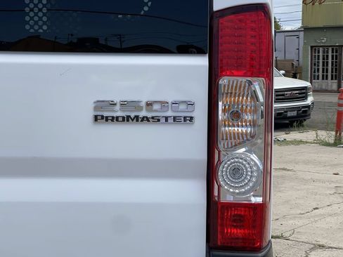 Used 2025 RAM ProMaster 2500 w/ U-Haul Equipment Group FWD image 29