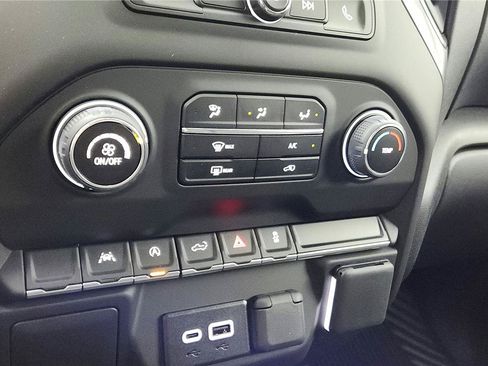 Used 2026 Chevrolet Silverado 1500 Custom AWD/4WD image 31