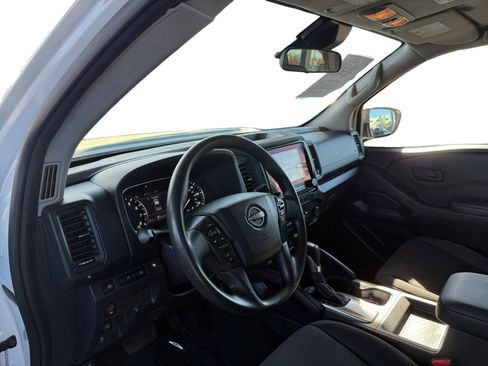 Used 2022 Nissan Frontier S w/ Technology Package image 9
