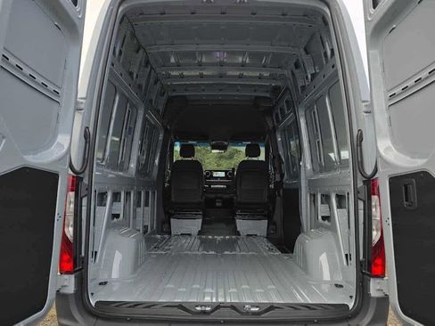 New 2026 Mercedes-Benz Sprinter 2500 image 21
