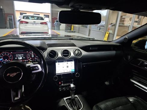 Used 2019 Ford Mustang GT Premium w/ Equipment Group 401A image 4