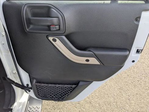 Certified 2016 Jeep Wrangler Unlimited Sahara image 23