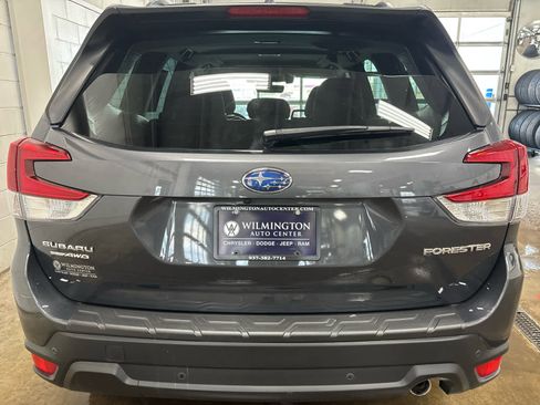 Used 2021 Subaru Forester Limited w/ Popular Package #3 image 7