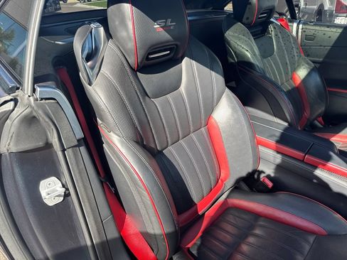 Used 2016 Mercedes-Benz SL 550 image 31