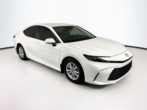 Used 2025 Toyota Camry LE w/ Convenience Package FWD image 3