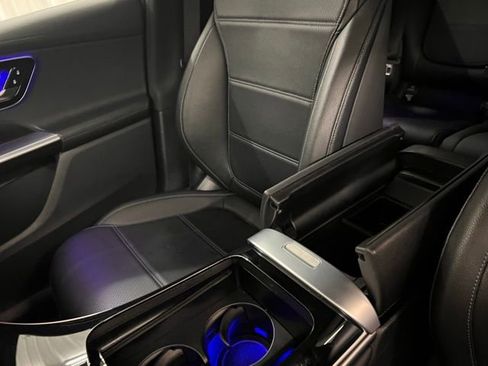 Used 2023 Mercedes-Benz GLC 300 GLC 300 image 32