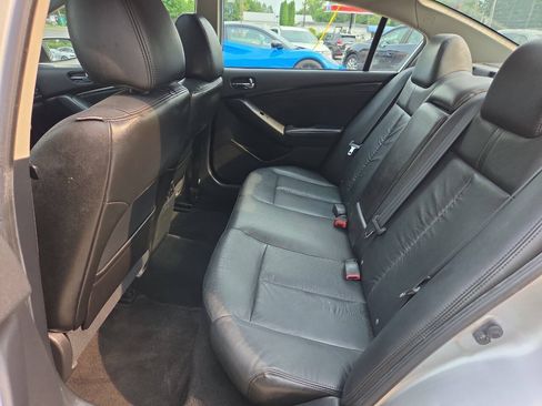 Used 2011 Nissan Altima 2.5 SL w/ Technology Pkg FWD image 16