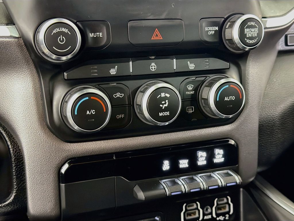 Used 2019 RAM 1500 Big Horn AWD/4WD image 16