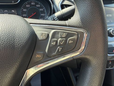 Used 2017 Chevrolet Cruze LT w/ Convenience Package FWD image 18