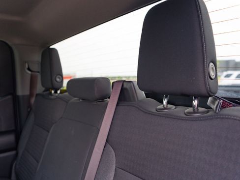 Used 2022 Chevrolet Silverado 1500 Custom image 24