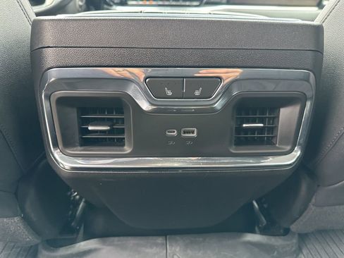 Used 2024 Chevrolet Silverado 2500 High Country w/ Technology Package image 27