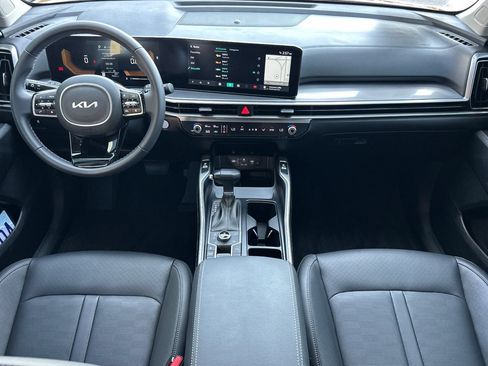 Certified 2024 Kia Sorento S w/ Panoramic Sunroof Package AWD/4WD image 13
