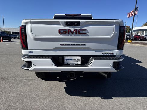 New 2026 GMC Sierra 2500 AT4 w/ AT4 Premium Plus Package image 9