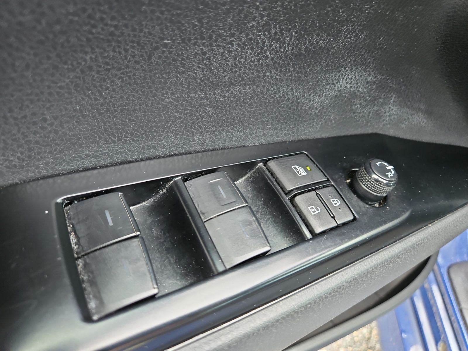 Used 2025 Toyota Camry LE FWD image 21