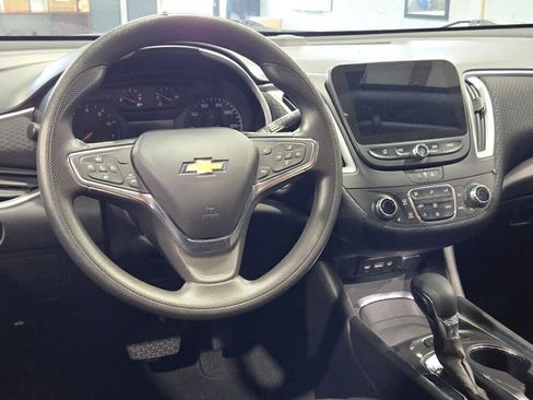 Used 2024 Chevrolet Malibu LT image 17