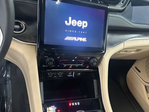 Used 2022 Jeep Grand Cherokee Limited 4xe AWD/4WD image 18