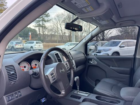 Used 2017 Nissan Frontier PRO-4X w/ Pro-4x Luxury Package image 11