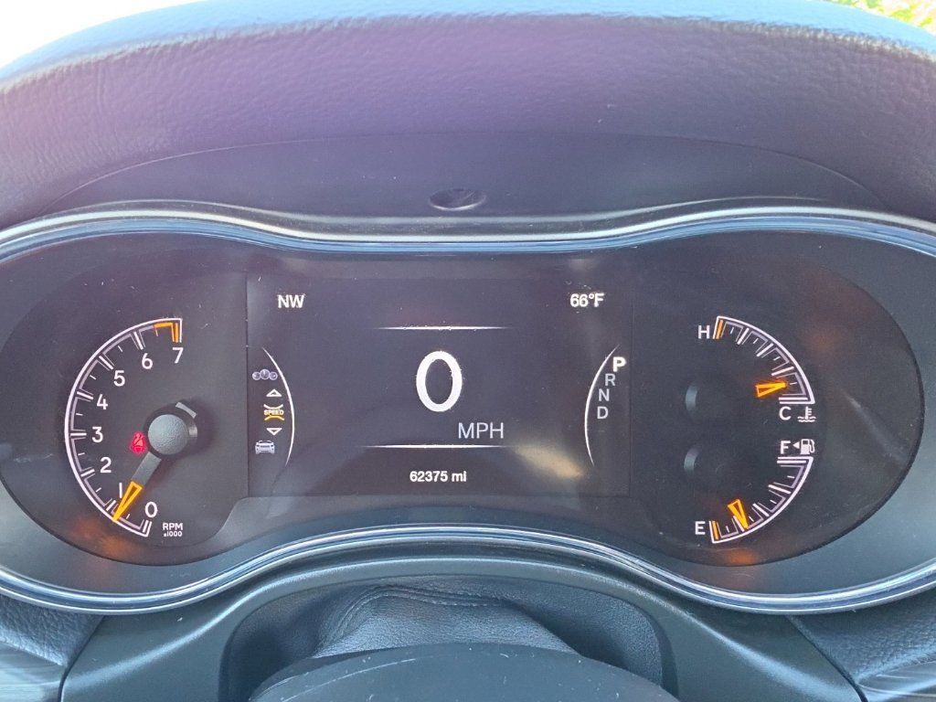 Used 2021 Jeep Grand Cherokee Laredo X AWD/4WD image 15