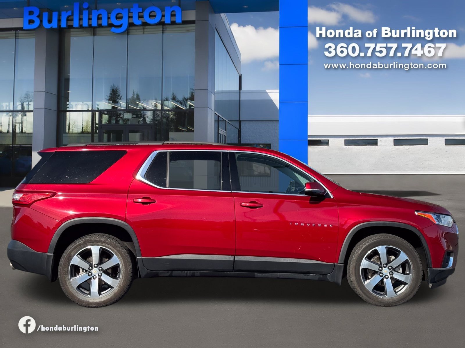 Used 2020 Chevrolet Traverse LT w/ LT Premium Package AWD/4WD image 7