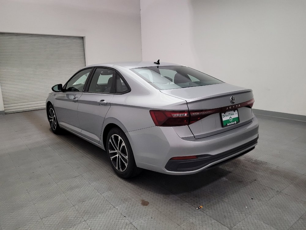 Used 2025 Volkswagen Jetta Sport FWD image 5