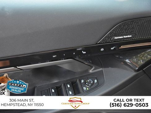 Used 2025 BMW 530i w/ Premium Package RWD image 10