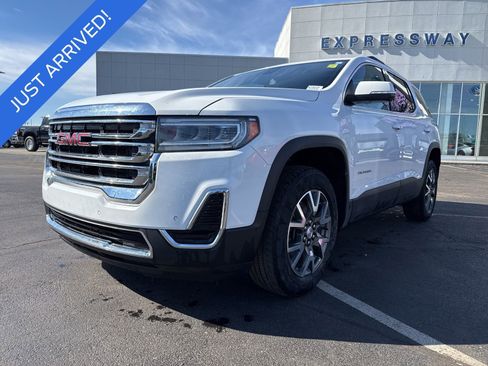 Used 2022 GMC Acadia SLE w/ Driver Convenience Package image 1