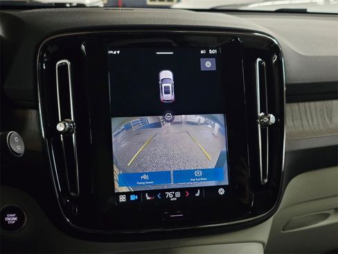 Certified 2023 Volvo XC40 B5 Ultimate w/ Protection Package Premier image 23