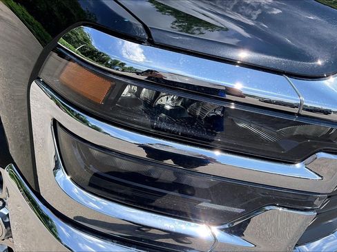 Certified 2025 RAM 2500 Big Horn AWD/4WD image 27