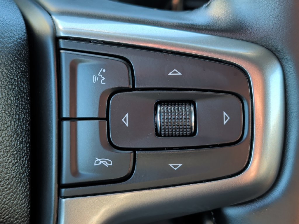 Used 2025 Chevrolet Silverado 1500 LT AWD/4WD image 13
