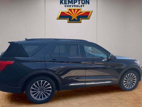Used 2020 Ford Explorer XLT RWD image 3
