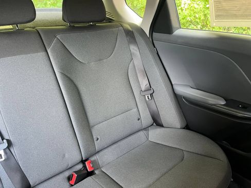 Used 2025 Kia K4 FWD image 36