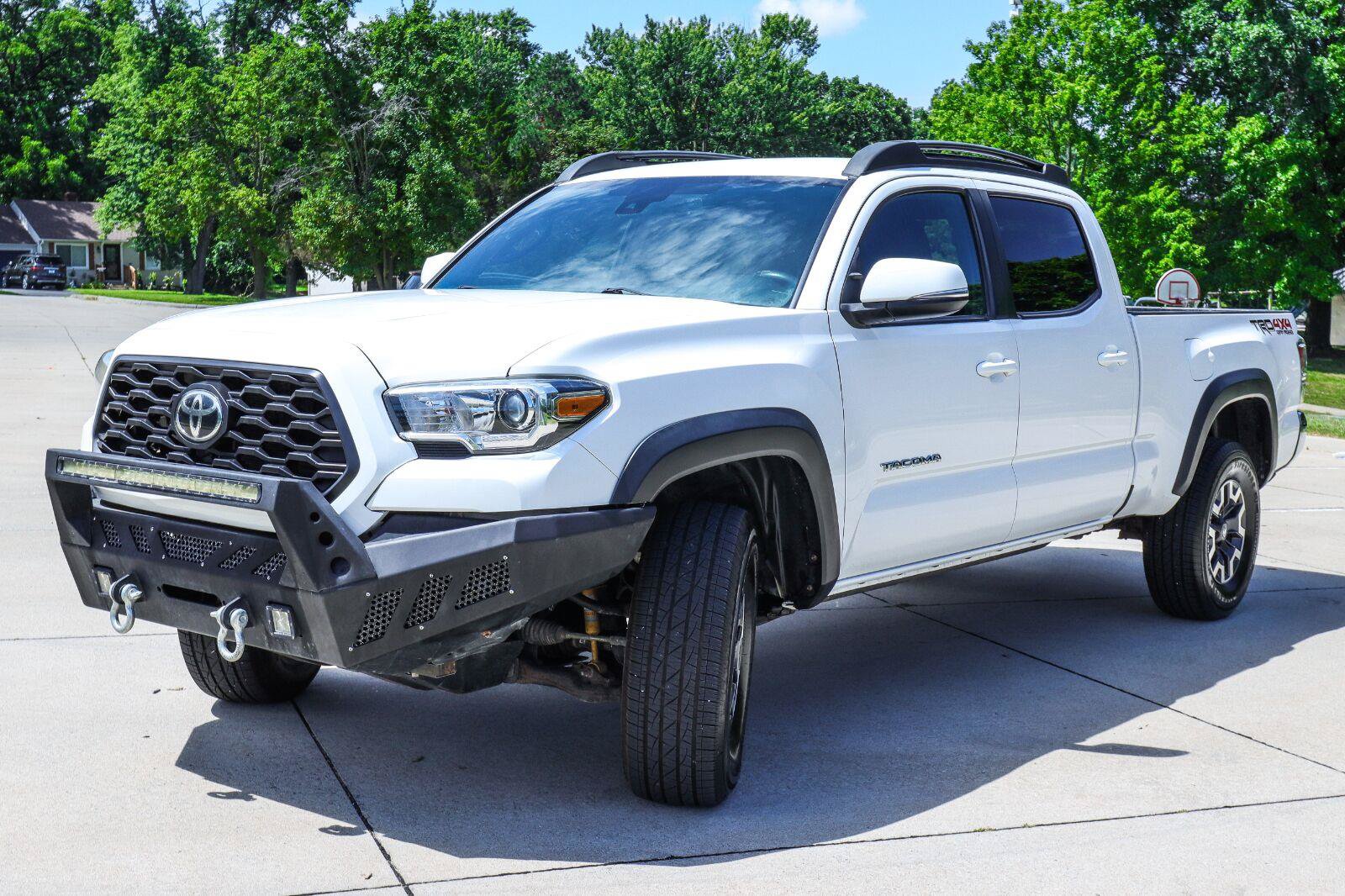 Used 2020 Toyota Tacoma TRD Off-Road AWD/4WD image 3