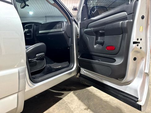 Used 2005 Dodge Ram 1500 Truck 2WD Quad Cab image 58
