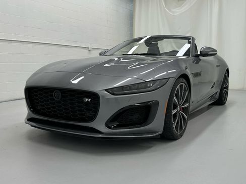 Used 2024 Jaguar F-TYPE R image 4
