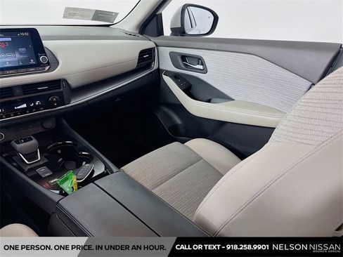 Certified 2023 Nissan Rogue SV image 21