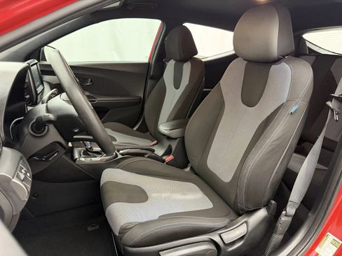 Used 2019 Hyundai Veloster 2.0 FWD image 10