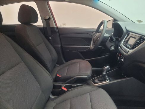 Used 2021 Hyundai Accent SE FWD image 21