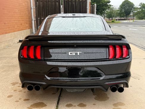 Used 2019 Ford Mustang GT RWD image 11
