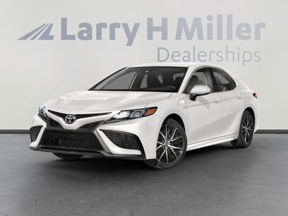 Used 2021 Toyota Camry SE w/ Carpet Mat Package (TMS)