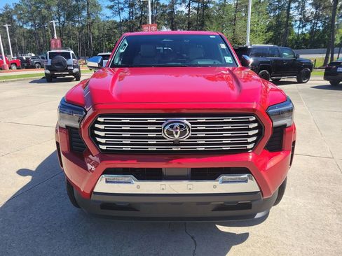 Used 2025 Toyota Tacoma Limited image 4