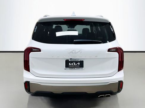 New 2025 Kia Telluride S image 6