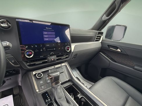 Certified 2025 Lexus GX 550 w/ Accessory Package (2T) AWD/4WD image 28